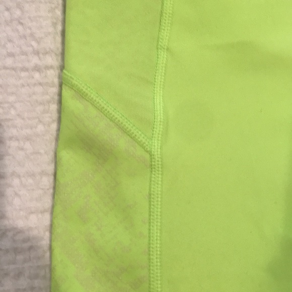 Athleta Stay Fly 9” Short - Picture 3 of 6